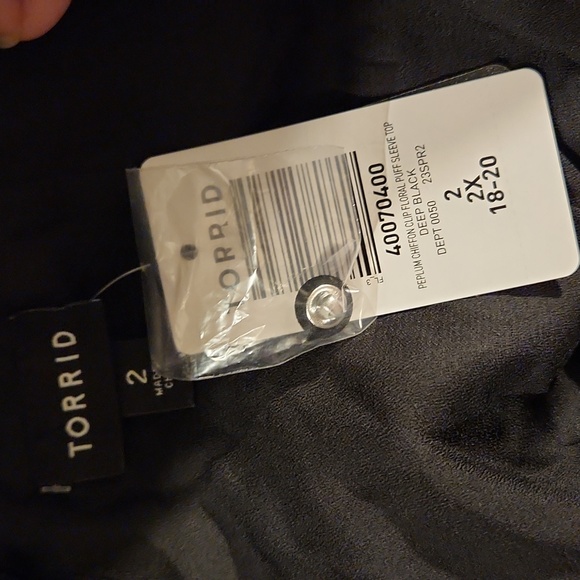 torrid Peplum Chiffon Clip Floral Puff Sleeve Top size 2X NWT - Picture 7 of 8